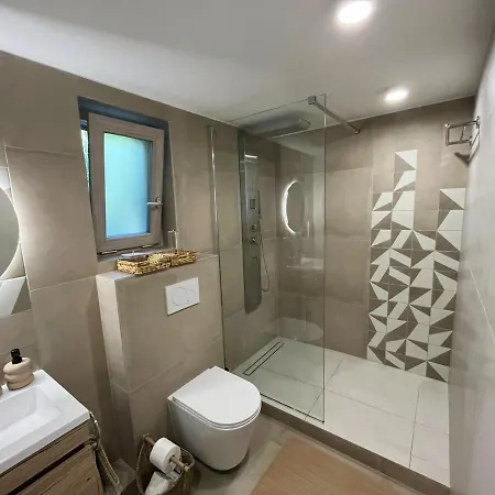 Csipetnyi Csobbanas Vendeghaz Apartament *