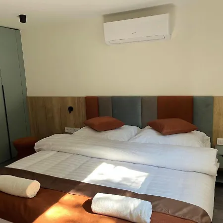 Csipetnyi Csobbanas Vendeghaz Apartament *